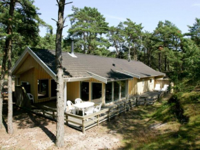 Deluxe Holiday Home In Nex With Sauna in Vester Sømarken
